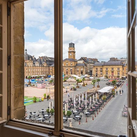 Suites Mana - Matahina Avec Vue Superbe Sur La Place Ducale Et Parking Prive Inclus Charleville-Mézières エクステリア 写真