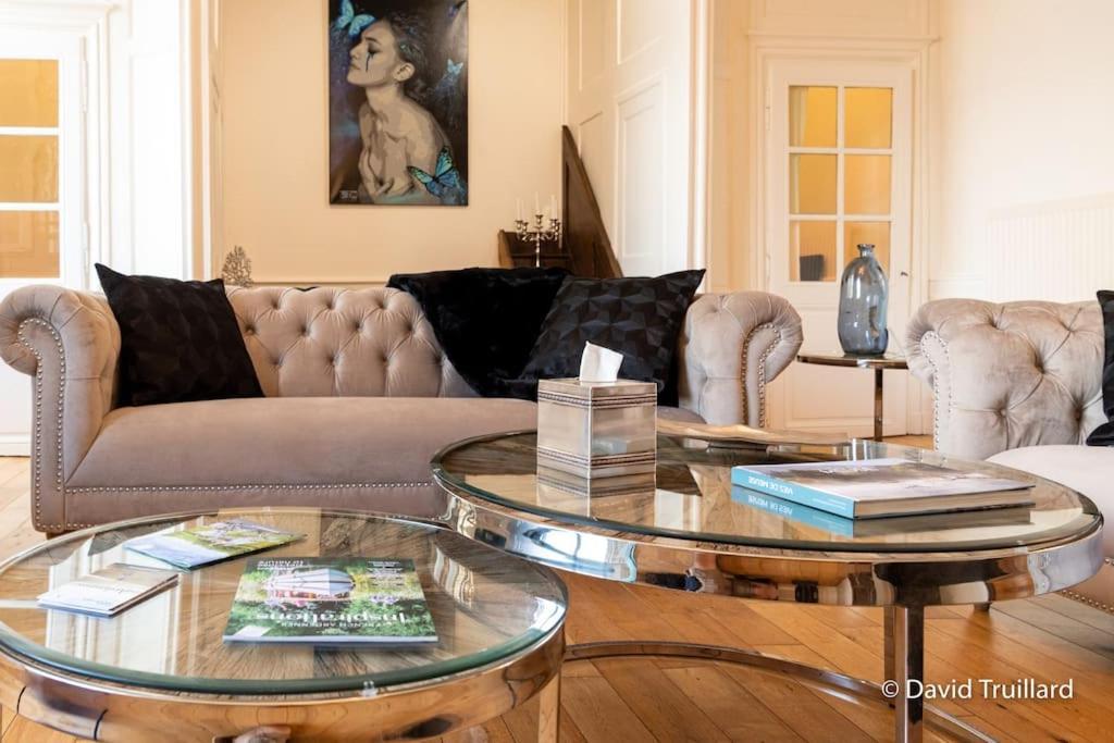 Suites Mana - Matahina Avec Vue Superbe Sur La Place Ducale Et Parking Prive Inclus Charleville-Mézières エクステリア 写真