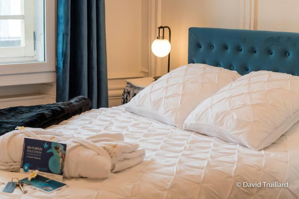 Suites Mana - Matahina Avec Vue Superbe Sur La Place Ducale Et Parking Prive Inclus Charleville-Mézières エクステリア 写真